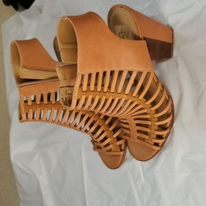 New dv dolce vita heels
